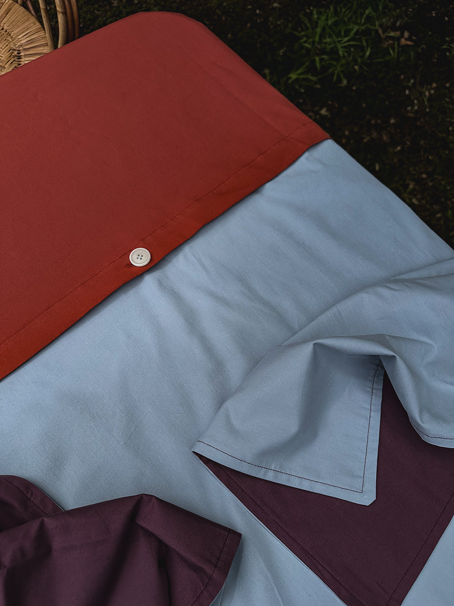 'Sections' tablecloth Red (Brick)