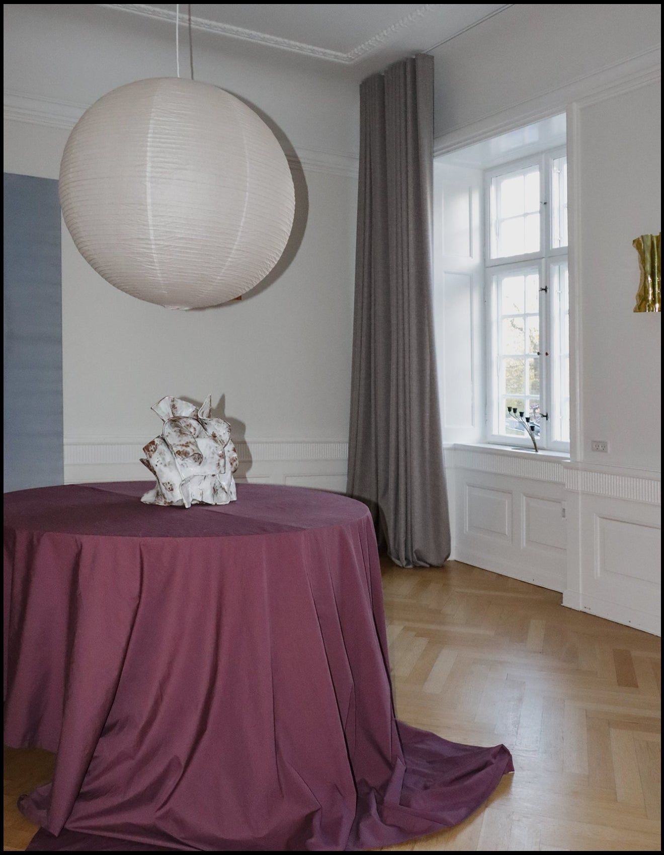 Tablecloth, Aubergine 150 x 250 cm.